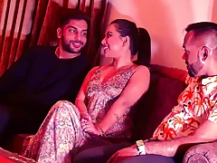 Desi Irish colleen with two boyfriends, with full Hindi audio, 3 Way nailing session. A desi damsel styled two dudes for ring up and made a fine thresome smashing session. Tina, Rahul and Nishant.